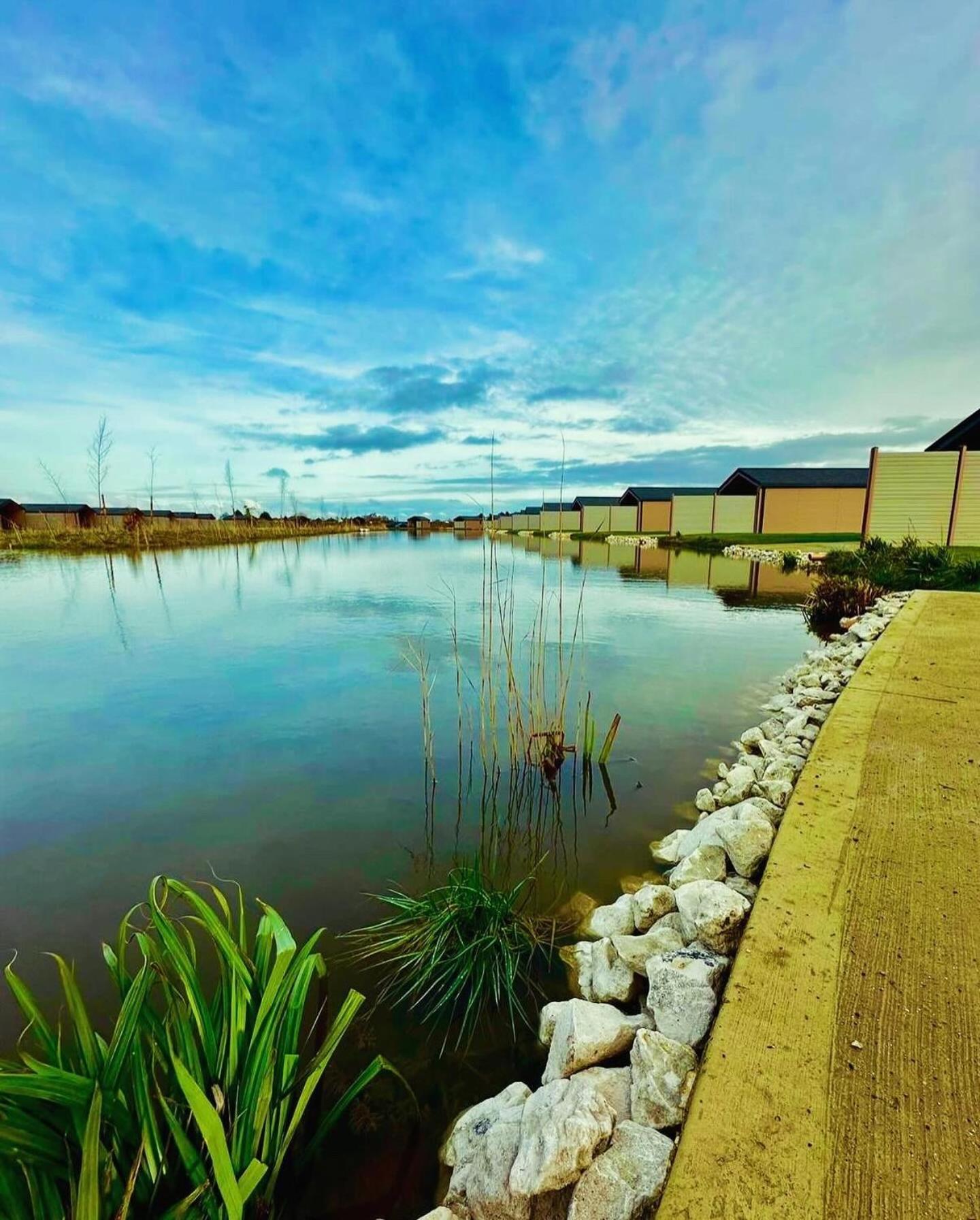 Lakeside Fishing Retreats Boston Oda fotoğraf